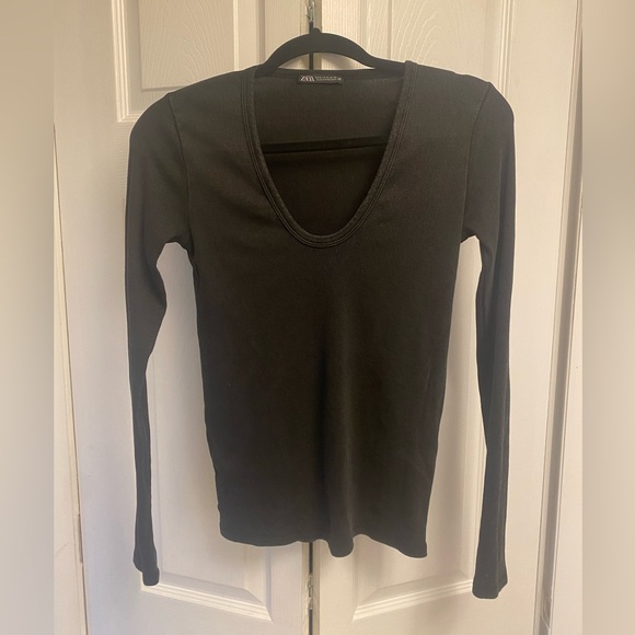 Zara Scoop Neck Top - Picture 1 of 3